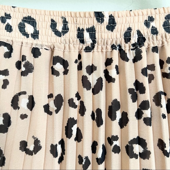 A New Day Pleated Leopard Skirt - Picture 2 of 9